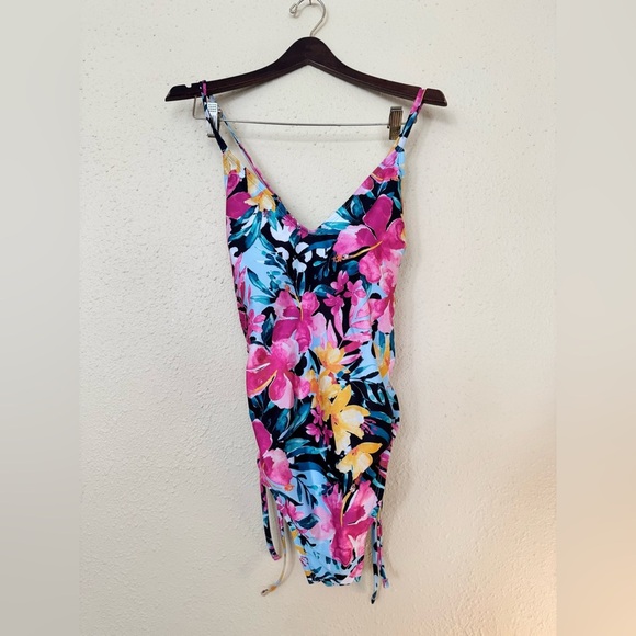 BCBG Paris | Adjustable Mio One Piece Swimsuit Bikini Tropical Floral - Size 2X - Picture 2 of 4